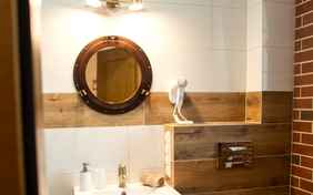 Badezimmer im Holzhaus